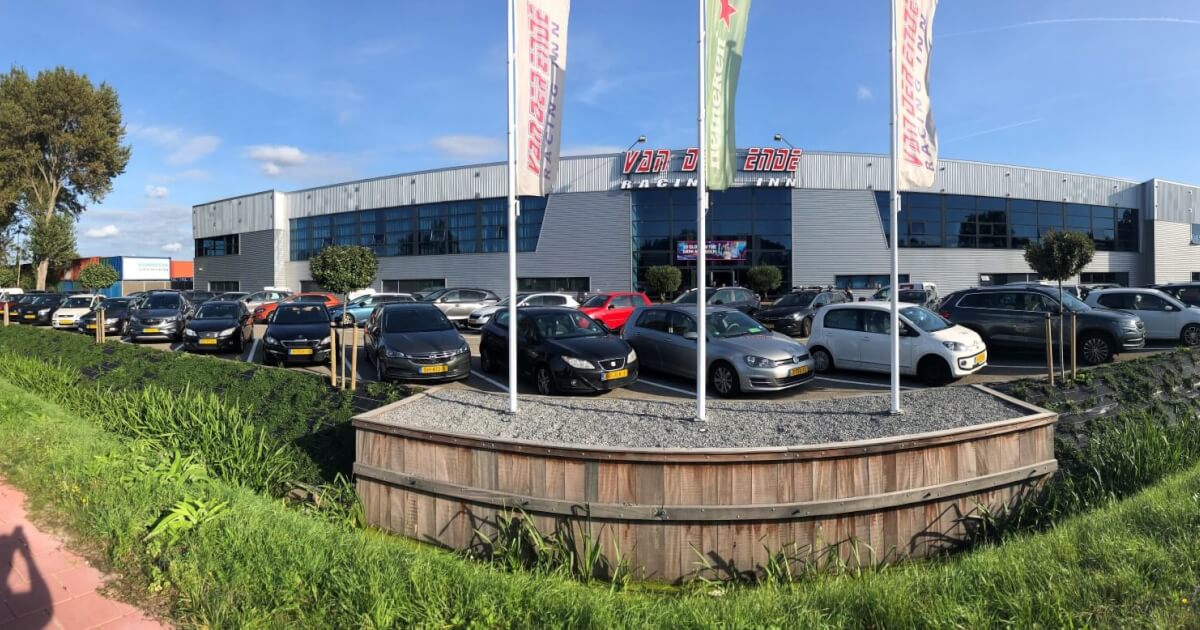 Hoera we bestaan 10 jaar | van der Ende Racing & Fun