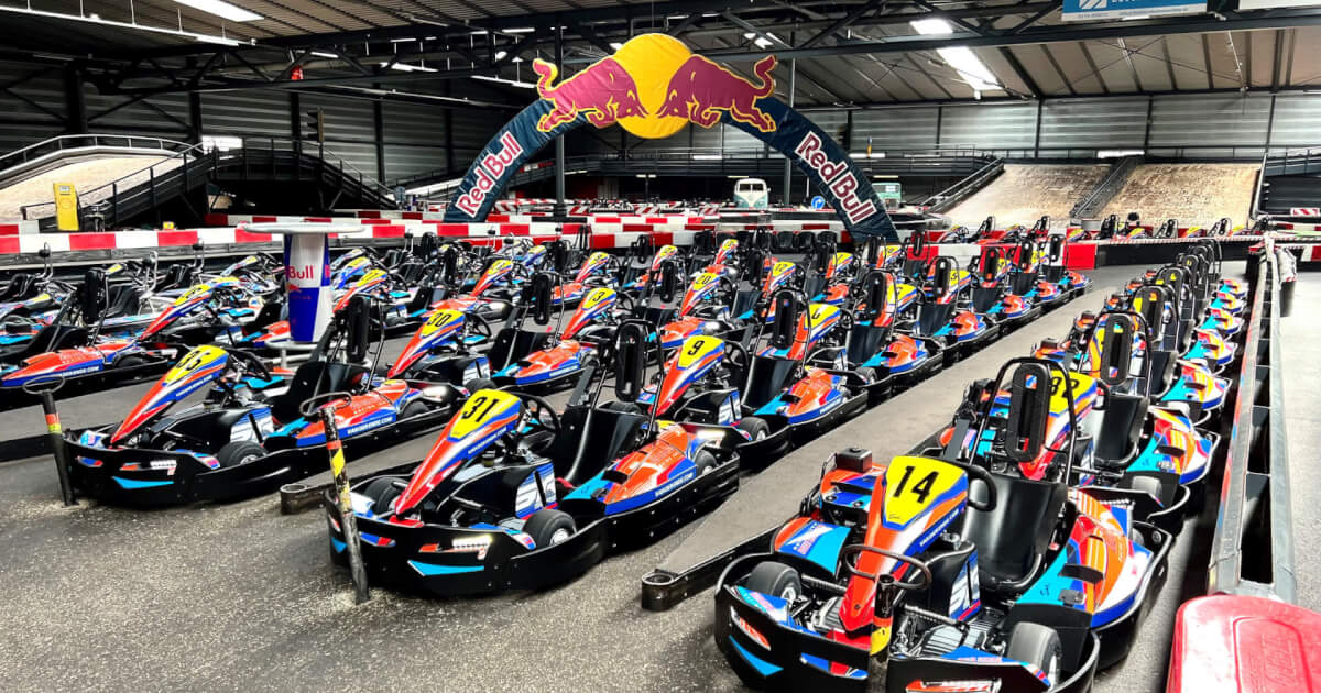 De Nieuwe karts rijden! van der Ende Racing & Fun
